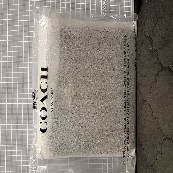 COACH Wristlet - Picture 8 of 8